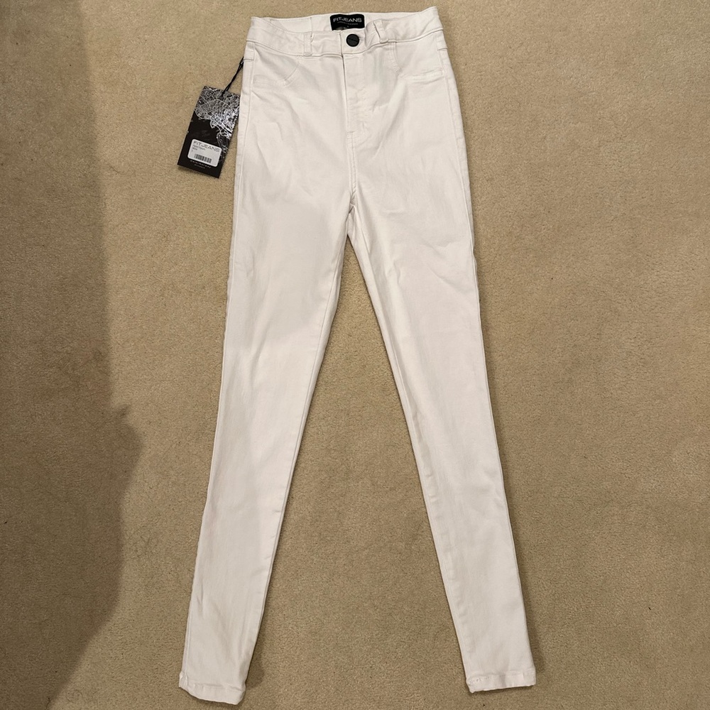 NWT FIT Jeans white skinny size small